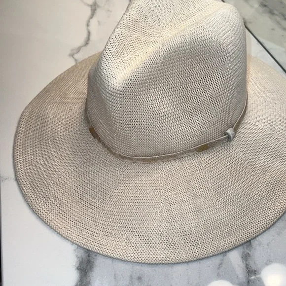 Buckle Women’s Cream Hat - Picture 6 of 6